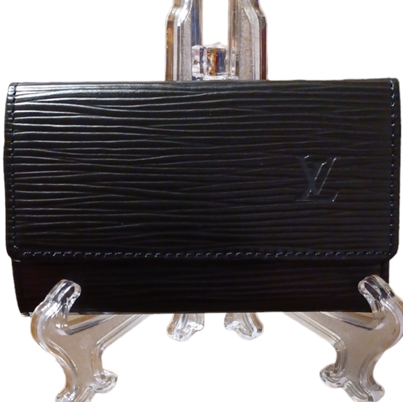 ✨️LOUIS VUITTON EPI LEATHER 6 KEY HOLDER - Picture 14 of 15